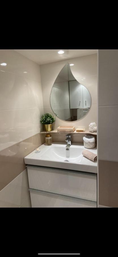 Appartement En Bord De Mer โฟส์-ซูร์-แมร์ ภายนอก รูปภาพ